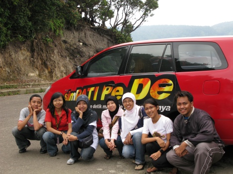 team ekspedisi simpati PeDe @ bandung tujuan Tessa Wedding Party